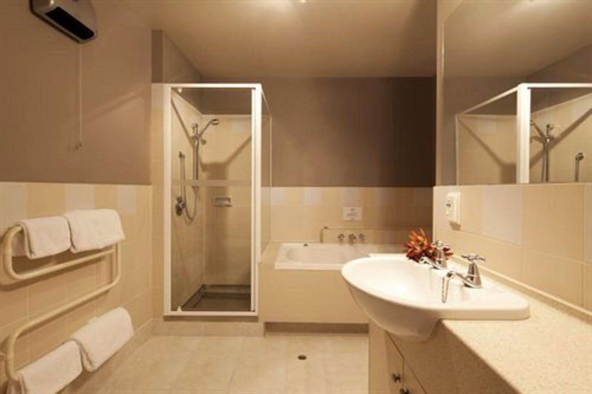 Apartments At Spinnaker Bay Queenstown Exterior photo