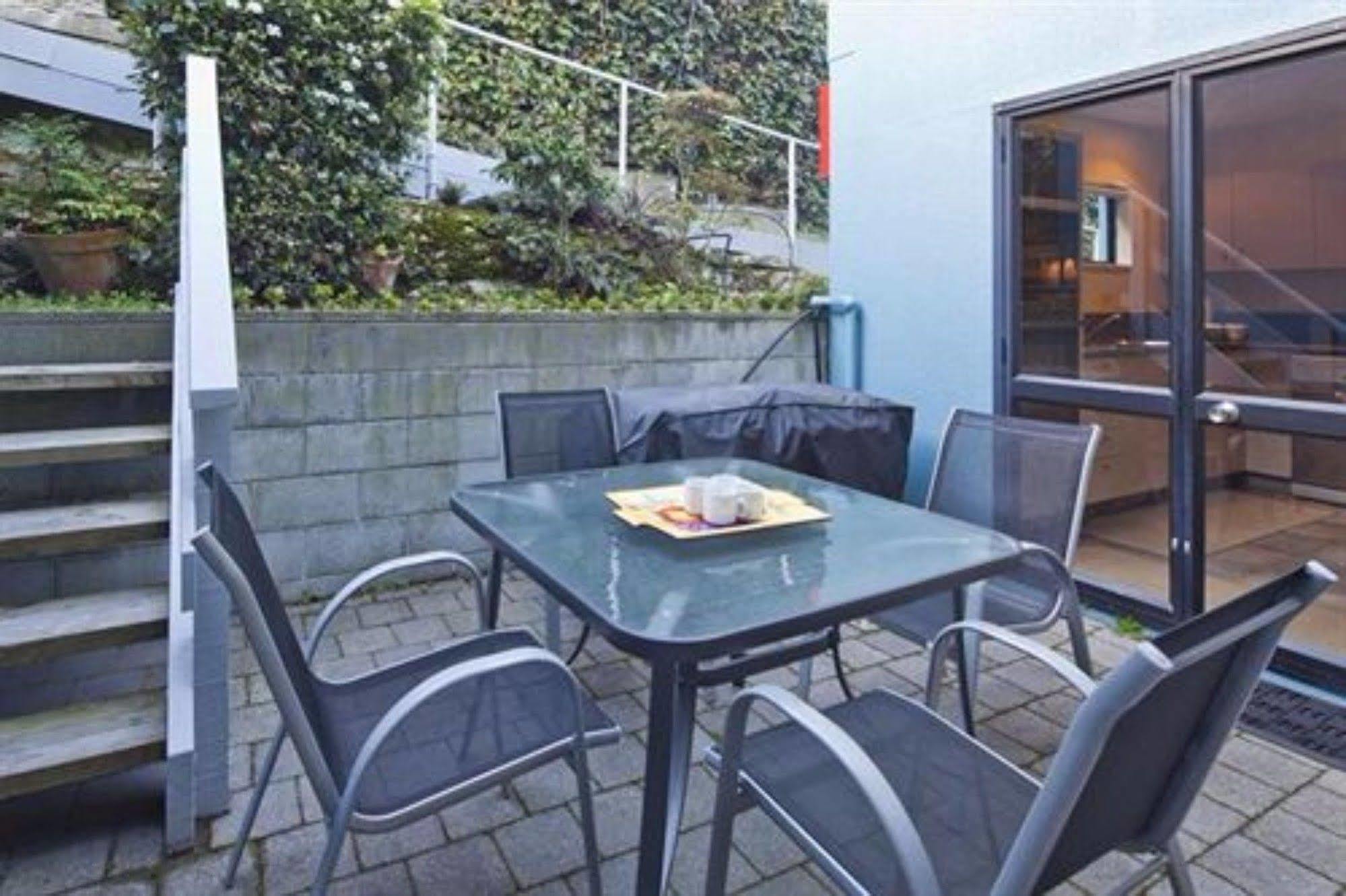 Apartments At Spinnaker Bay Queenstown Exterior photo