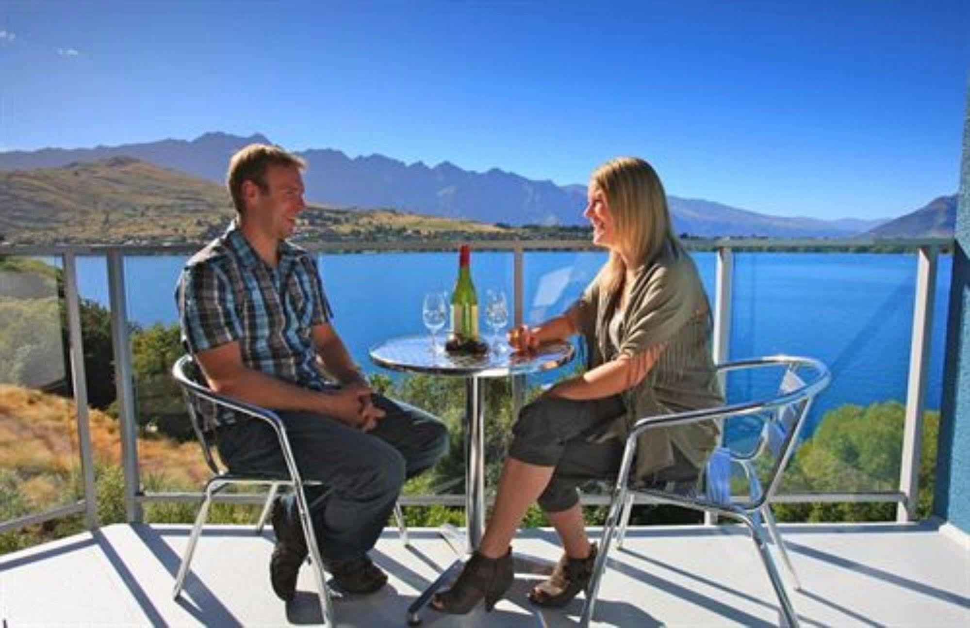 Apartments At Spinnaker Bay Queenstown Exterior photo