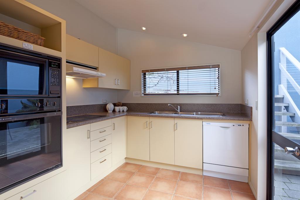 Apartments At Spinnaker Bay Queenstown Exterior photo