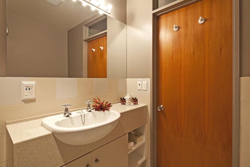 Apartments At Spinnaker Bay Queenstown Exterior photo